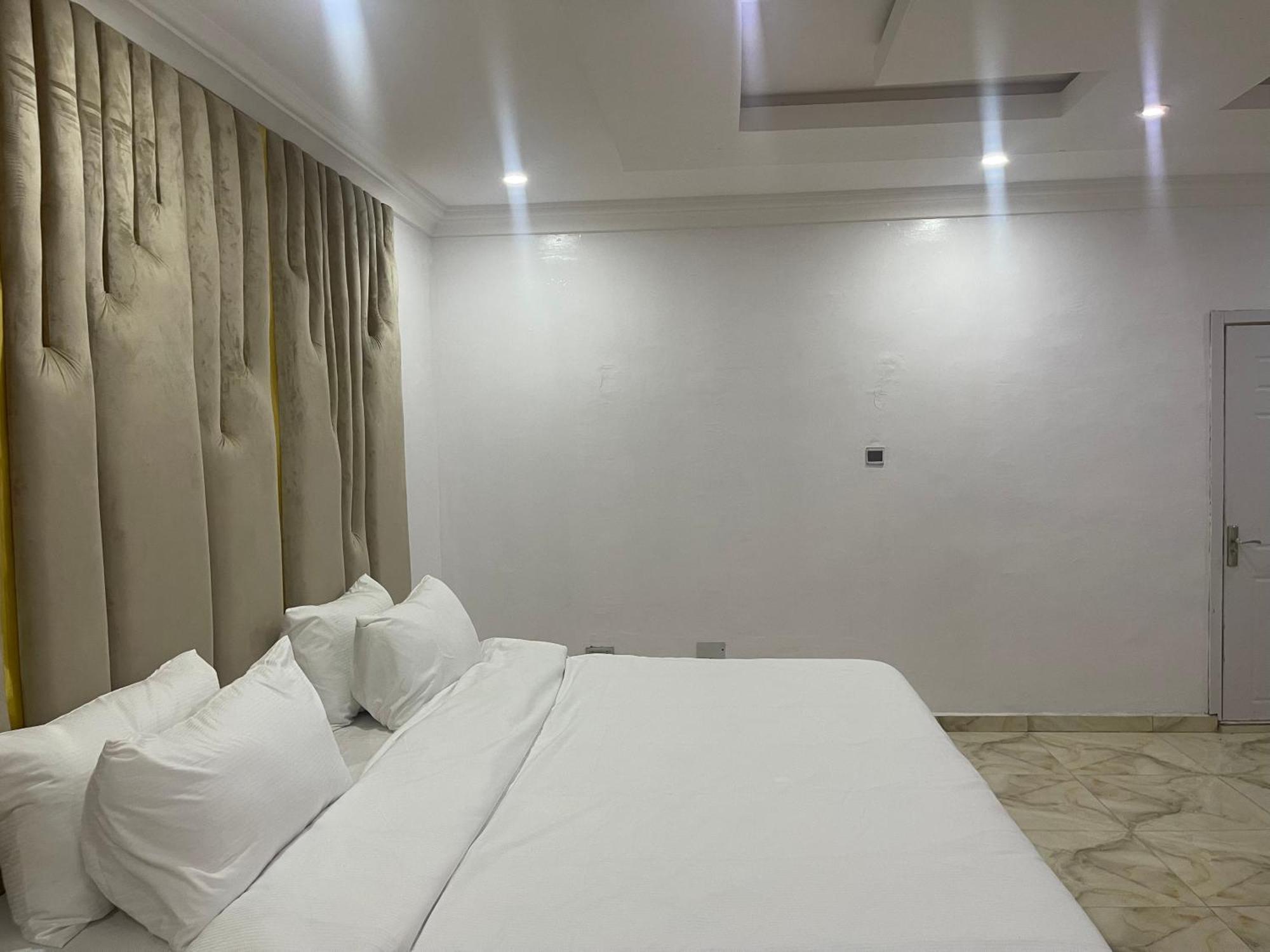 White Gold Hotel إيكجا المظهر الخارجي الصورة