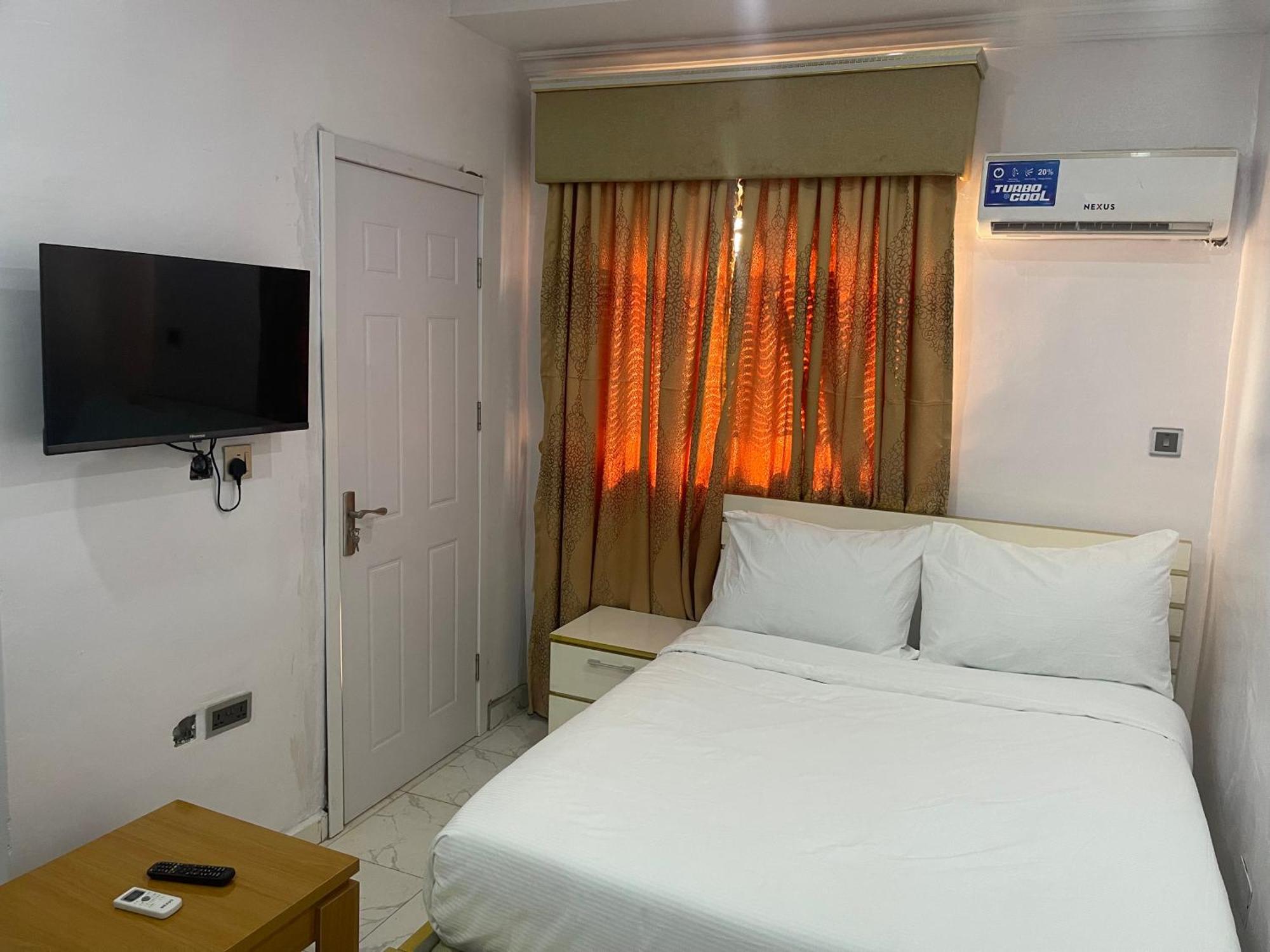 White Gold Hotel إيكجا المظهر الخارجي الصورة